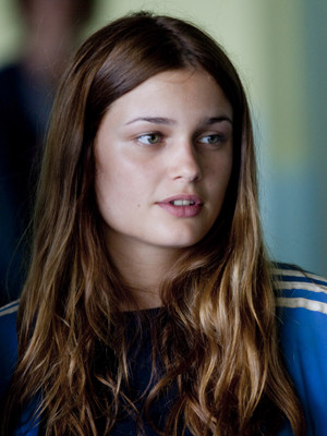 Louise Grinberg; Fransız oyuncu