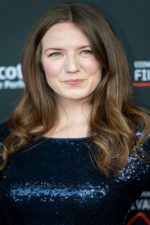 Mhairi Calvey; İngiliz  oyuncu