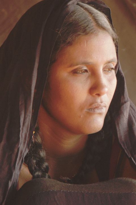 Toulou Kiki; Agadez, Nijer doğumlu Nijerlişarkıcı oyuncu