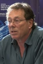 Mark Peploe; Kenyalı senarist, yönetmen