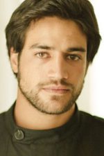 Pana Hema Taylor; Auckland, Yeni Zelanda doğumlu Yeni Zelandalı oyuncu