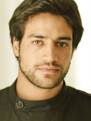 Pana Hema Taylor; Auckland, Yeni Zelanda doğumlu Yeni Zelandalı oyuncu