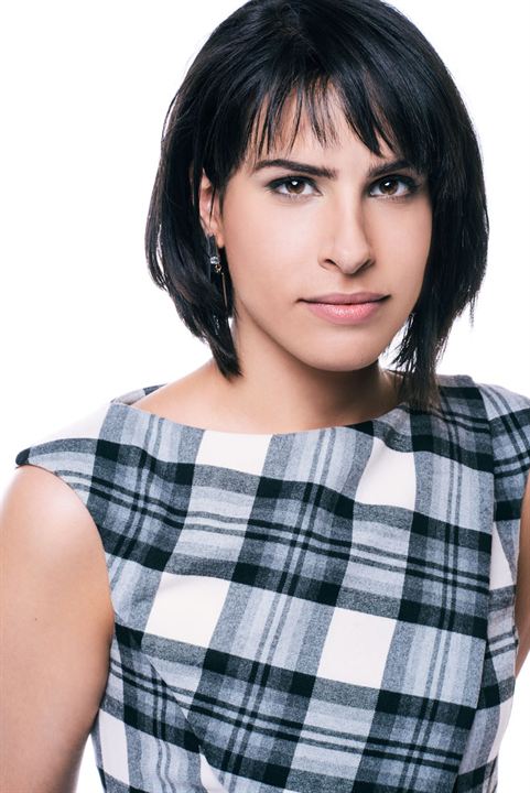 Desiree Akhavan; Amerikalı oyuncu, senarist, yönetmen