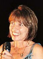 Eva Gardos; Macar kurgucu, senarist