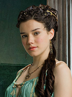 Hanna Mangan Lawrence; Londra, İngiltere doğumlu Hanna Mangan-Lawrence olarak da bilinen Avustralyalı oyuncu