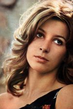 Stefania Casini; İtalyan oyuncu, ortak senarist