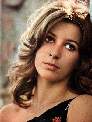 Stefania Casini; İtalyan oyuncu, ortak senarist