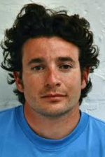 Bart Layton; Hammersmith,Londra,İngiltere doğumlu İngiliz  yönetmen, senarist