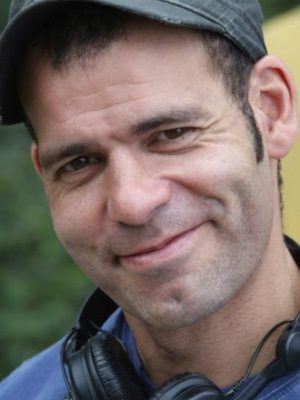 Mike Marzuk; senarist, yönetmen