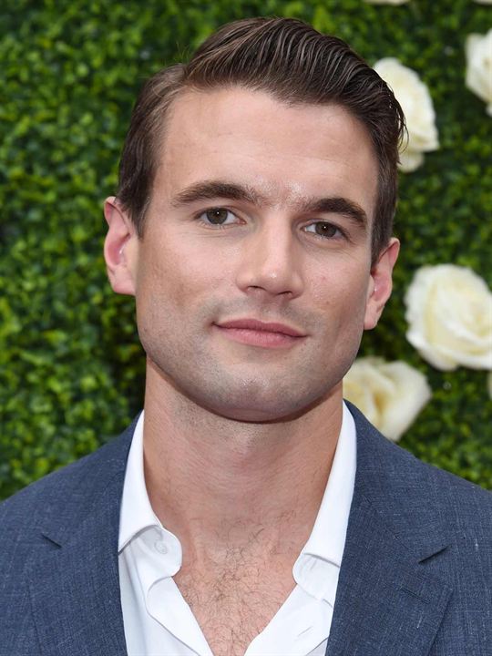 Alex Russell; Brisbane, Queensland, Avustralya doğumlu Alexander Russell olarak da bilinen Avustralyalı oyuncu