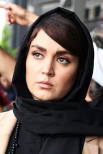 Afsaneh Pakru; İranlı oyuncu