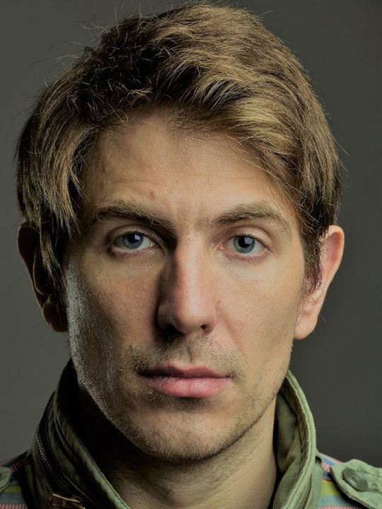 Russell Geoffrey Banks; oyuncu