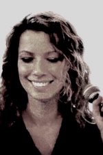 Gizay Odabaşı; Ankara, Türkiye doğumlu Türk şarkıcı