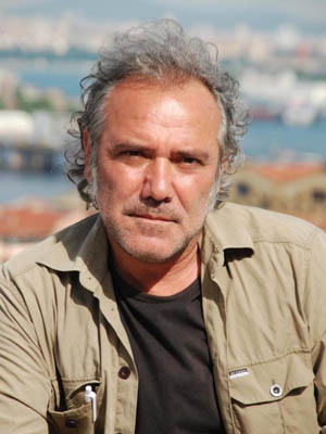 Şerafettin Kaya; Türk oyuncu, senarist, yönetmen