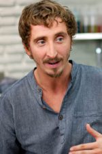 Ivan Massagué; Barselona, Katalonya, İspanya doğumlu Iván Massagué Horta olarak da bilinen İspanyol oyuncu