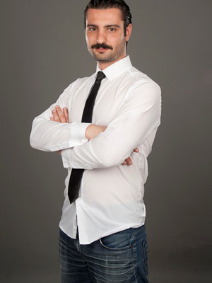 İzzet Başlak; Türk oyuncu, senarist, yönetmen