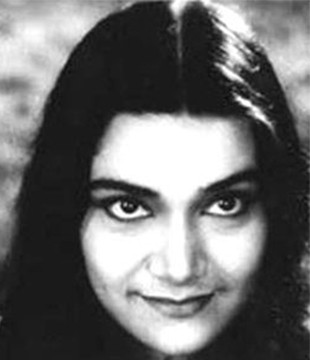 Gita Ghatak; Hintşarkıcı oyuncu