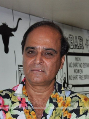 Karan Razdan; Hint oyuncu