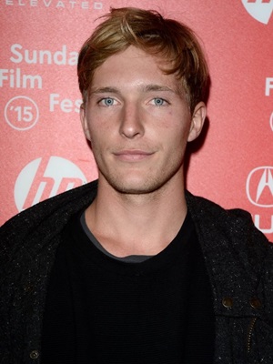 Sean Keenan; Avustralya doğumlu Avustralyalı oyuncu