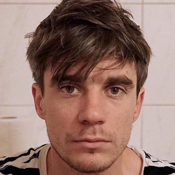 Nils Hedinger; Bern, İsviçre doğumlu İsviçreli yönetmen