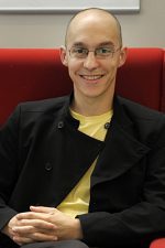 Guillaume Giovanetti; Fransız senarist, yönetmen, ortak yapımcı