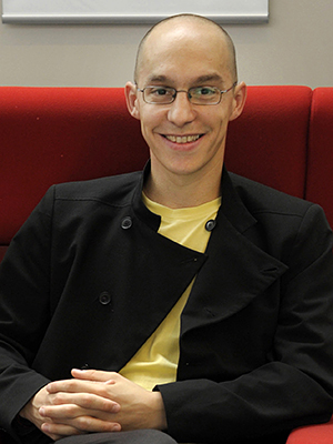 Guillaume Giovanetti; Fransız senarist, yönetmen, ortak yapımcı