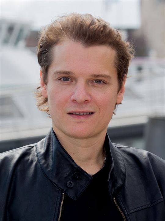 Bruno Bénabar; Bruno Nicolini, Bruno Nicolini olarak da bilinen Fransız tema müziği sanatçısıoyuncu, senarist