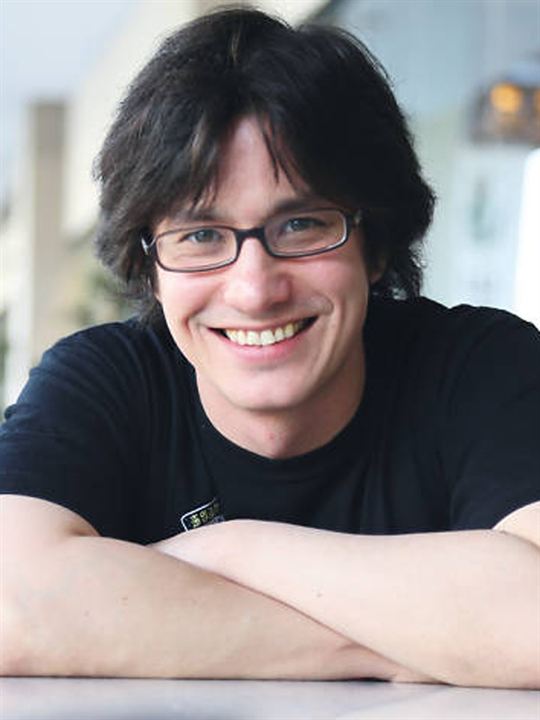 Gavin Yap; Londra,İngiltere doğumlu İngiliz oyuncu, müzik sorumlusu