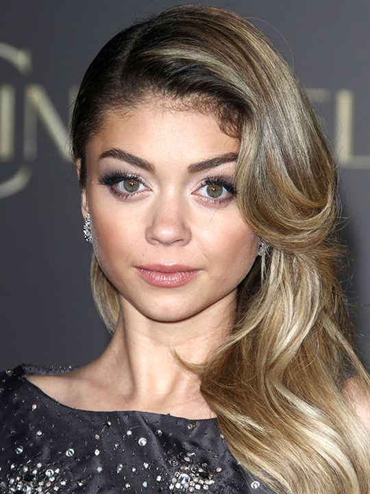 Sarah Hyland; Sarah Jane Hyland olarak da bilinen Amerikalı oyuncu, idari yapımcı