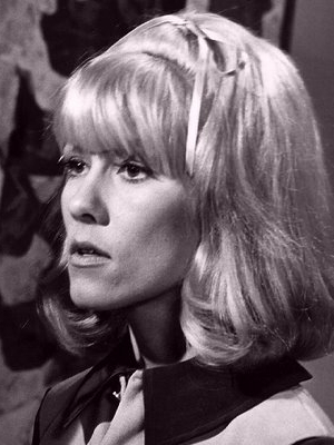 Luana Anders; Luana Margo Anderson olarak da bilinen Amerikalı oyuncu