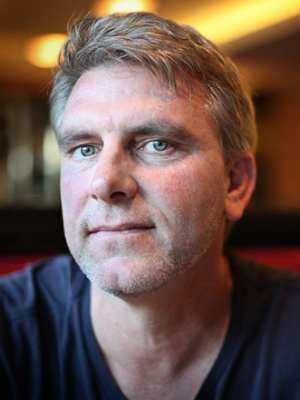 Robert Stromberg; Amerikalı görsel efekt sorumlusu, montaj foncusu, set dekoratörü