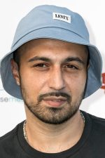 Adam Deacon; Hackney,Londra,İngiltere doğumlu İngiliz  oyuncu