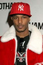 Cam'ron; Cameron Ezike Giles olarak da bilinen Amerikalı rapçi müzisyen, oyuncu