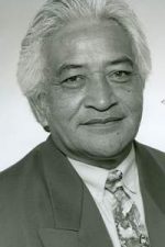 Wi Kuki Kaa; Rangitukia , Tikitiki, Yeni Zelanda doğumlu Yeni Zelandalı oyuncu