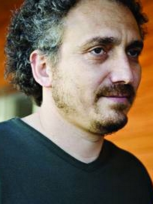 Yüksel Aksu; yönetmen, senarist, danışman