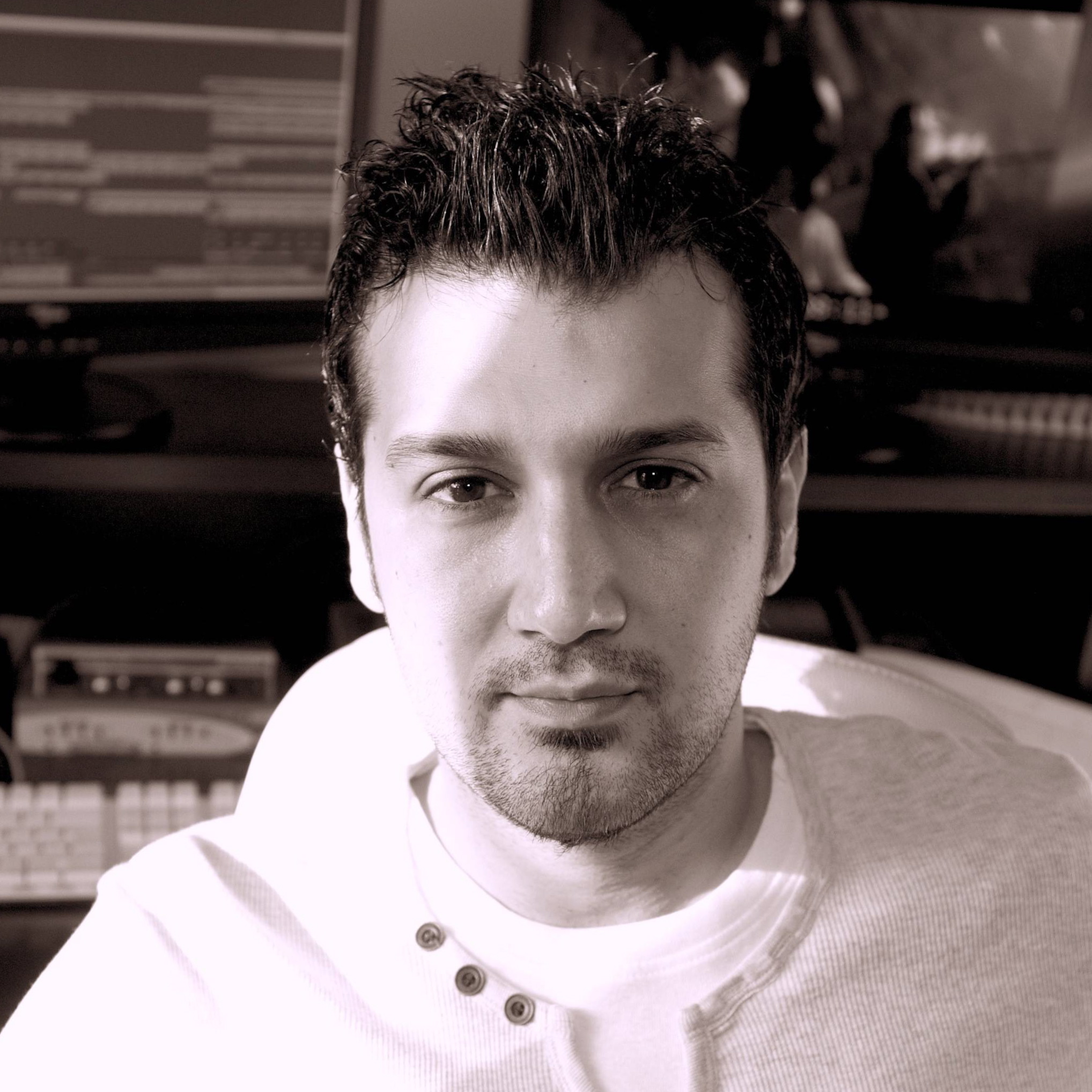 George Kallis; Kıbrıs doğumlu Kıbrıslıfilm müziği besteci