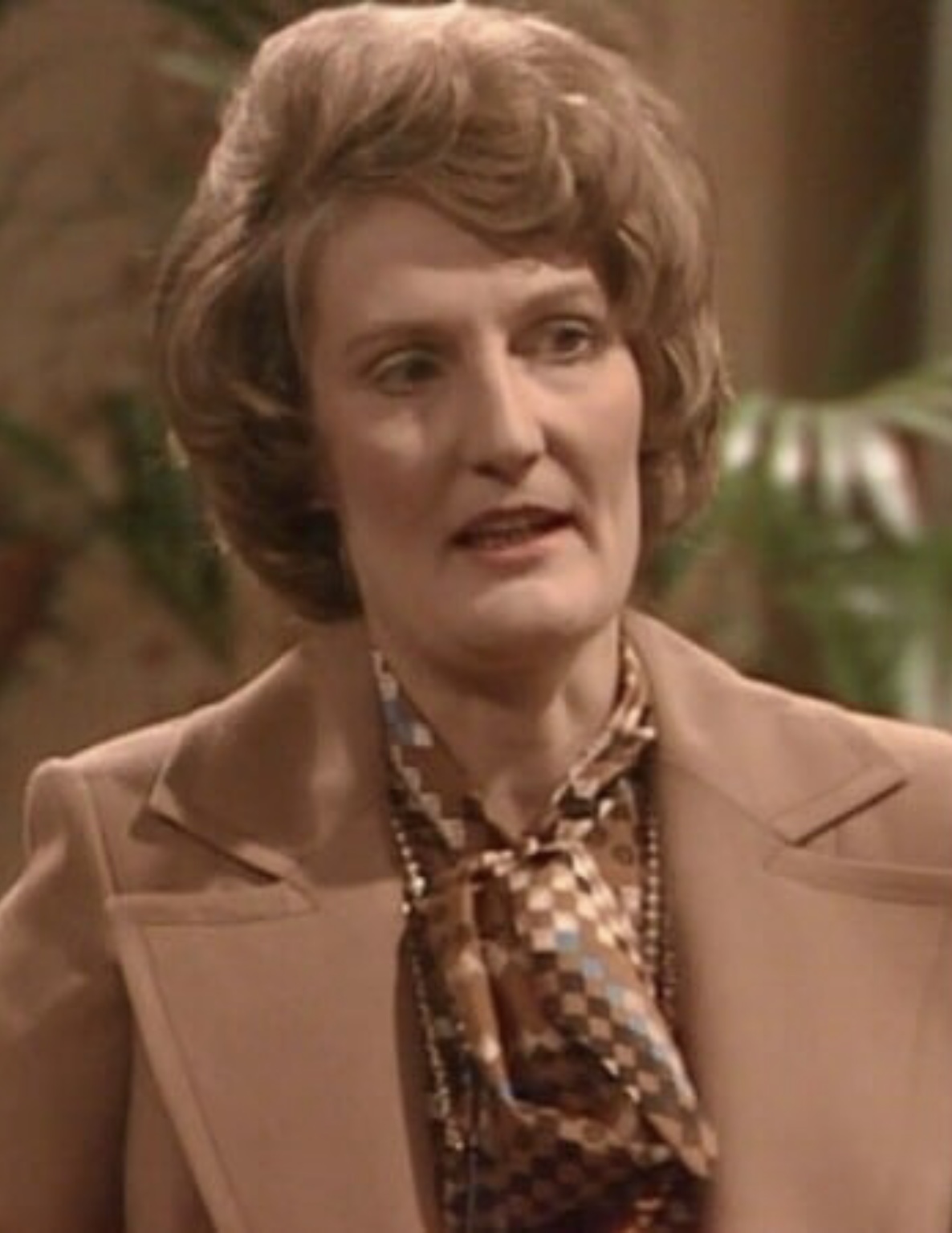 Charmian May; Purbrook,Hampshire,İngiltere doğumlu İngiliz  oyuncu