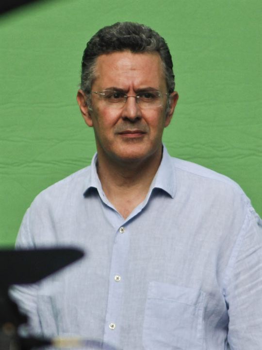 Philippe Aractingi; Fransız senarist, yapımcı, yönetmen