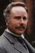 Edward Hardwicke; Londra,İngiltere doğumlu İngiliz  oyuncu