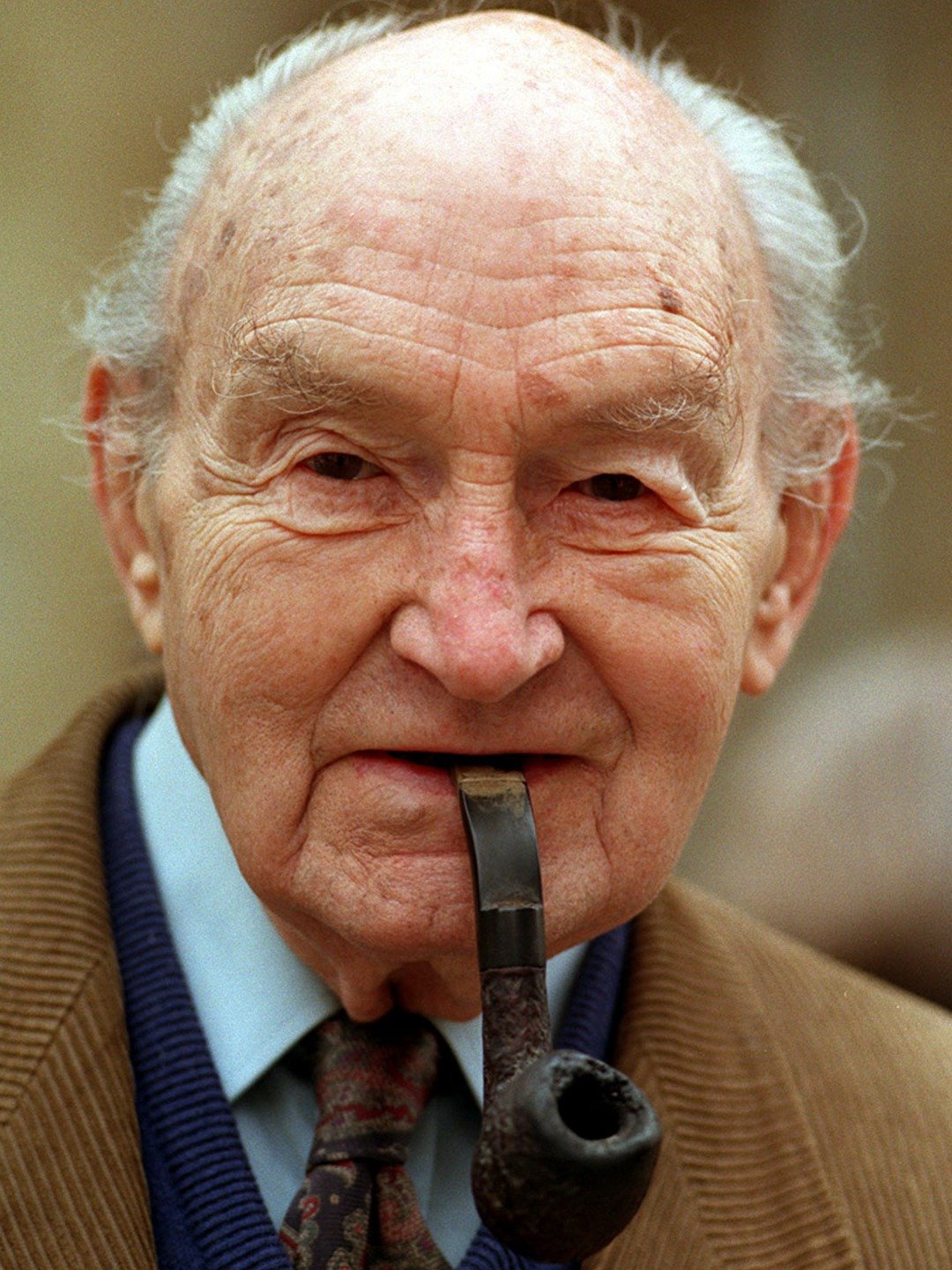 Maurice Denham; Beckenham,Kent,İngiltere doğumlu İngiliz  oyuncu