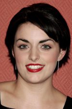 Nora-Jane Noone; Galway,İrlanda doğumlu İrlandalı oyuncu