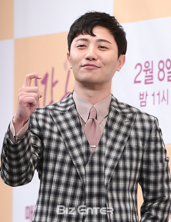 Ku Jin; Seul, Güney Kore doğumlu Jin Goo olarak da bilinen Güney Koreli oyuncu