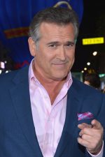 Bruce Campbell; Bruce Lorne Campbell, R.O.C. Sandstorm olarak da bilinen Amerikalı oyuncu, yönetmen, ortak yapımcı