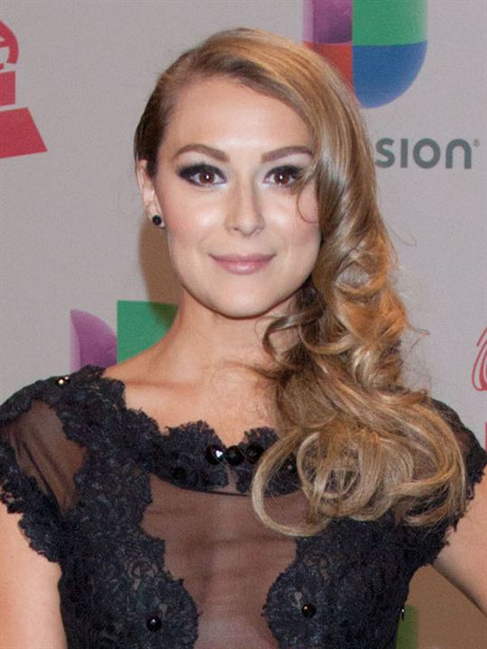 Alexa PenaVega; Alexa Ellesse Vega olarak da bilinen Amerikalı oyuncu
