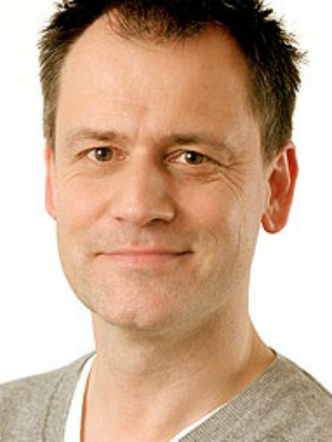 Michael Grandage; Yorkshire,İngiltere doğumlu İngiliz  oyuncu, yapımcı, yönetmen