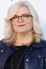 Paula Pell; Amerikalı oyuncu, senarist, idari yapımcı