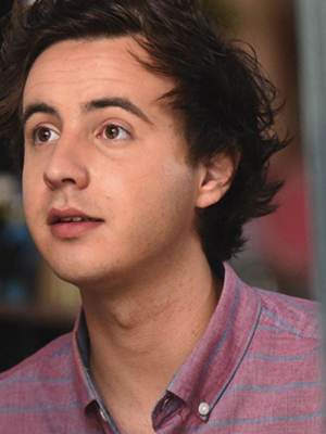 Nicholas Coombe; Kyneton, Victoria, Avustralya doğumlu Avustralyalı oyuncu