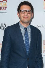 Sam Esmail; Amerikalı idari yapımcı, yönetmen, senarist