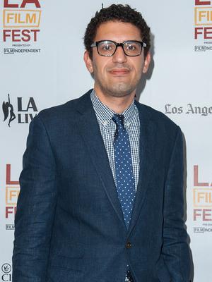 Sam Esmail; Amerikalı idari yapımcı, yönetmen, senarist