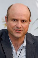 Enrico Colantoni; Kanadalı  oyuncu, yönetmen